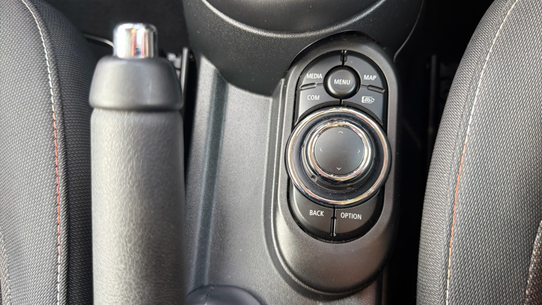 MINI Hatchback 1.5 Cooper Classic 3dr Auto Petrol Hatchback